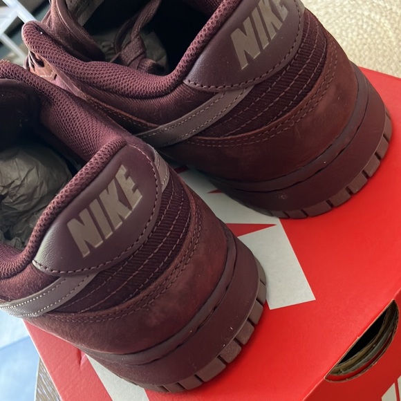 Nike Dunk Low Burgundy Crush Size 13 NIB - Picture 5 of 5
